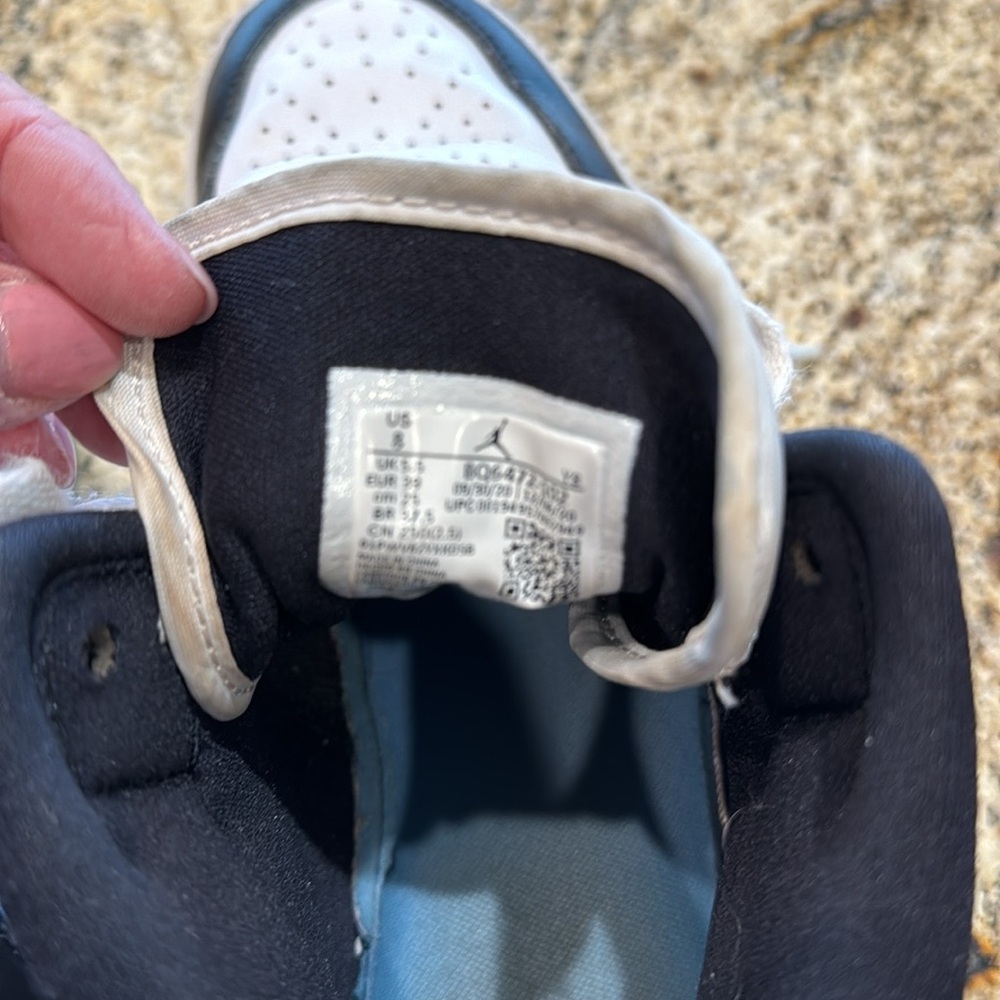 Women’s size 8 air Jordan’s. Worn but still a lot of good wear left
